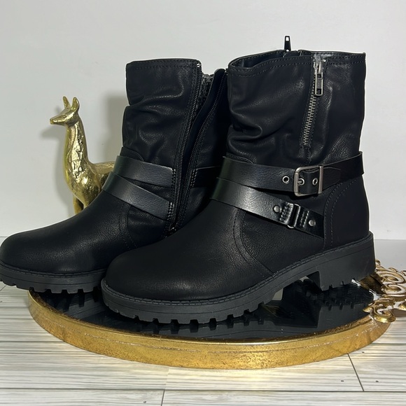 Jellypop Women’s Ankle Booties zipper on side size 9 and 12 black - Picture 8 of 10